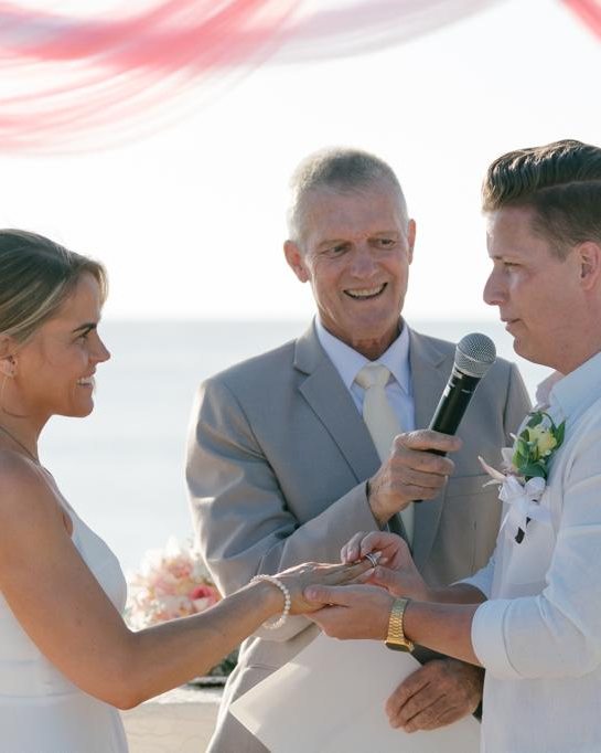 Peter Notley guiding a couple during their Phuket wedding ceremony